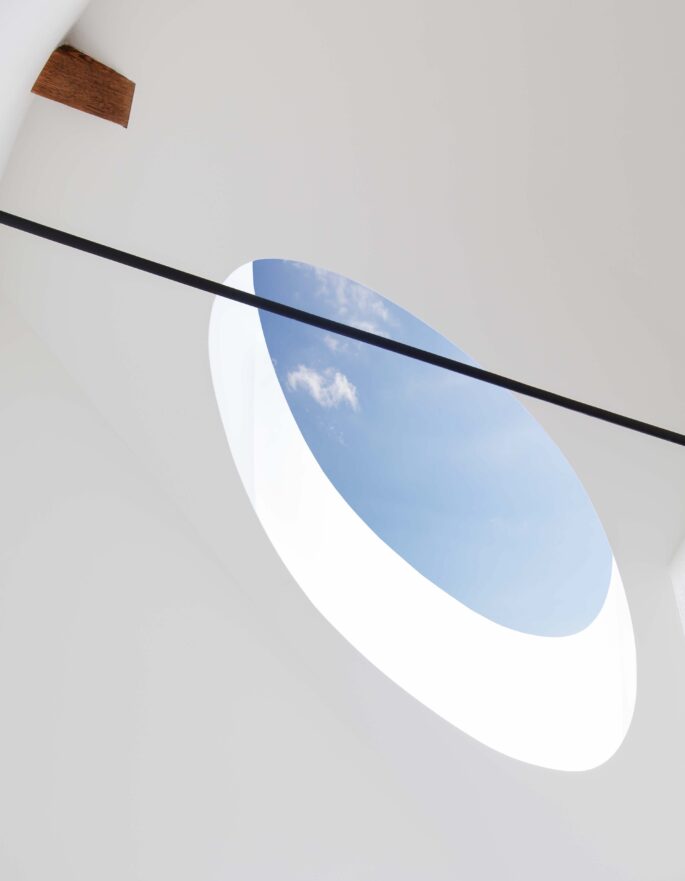 Circular window by architecture studio 23 ARC + GS / 318