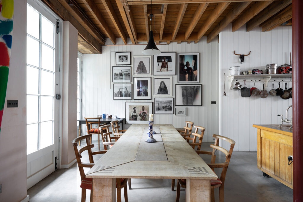 For Rent: St Petersburgh Mews Bayswater W2 rustic interior decor and wooden ceiling beams