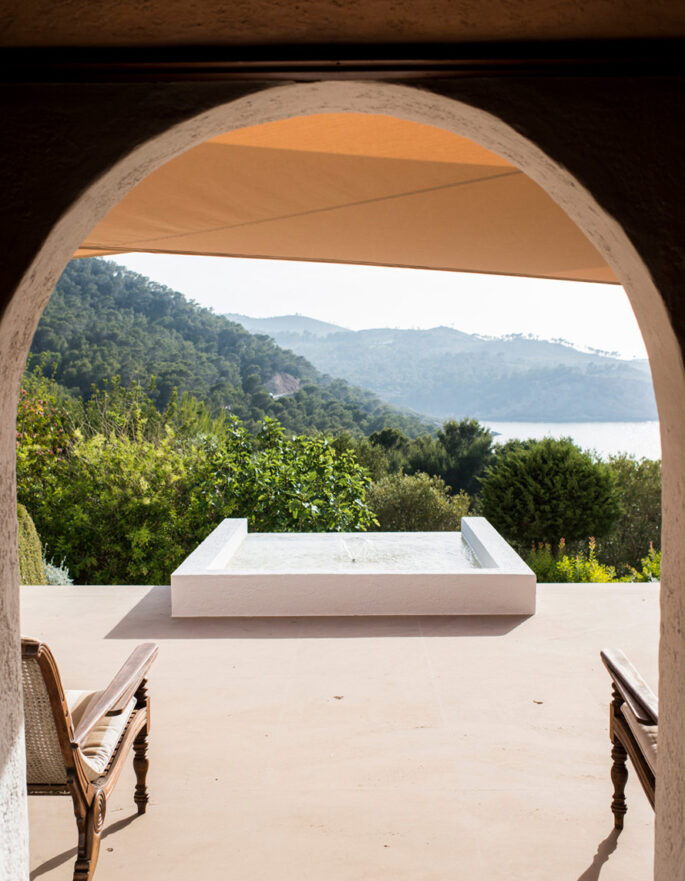 Swimming pool of La Vista designed by Blakstad