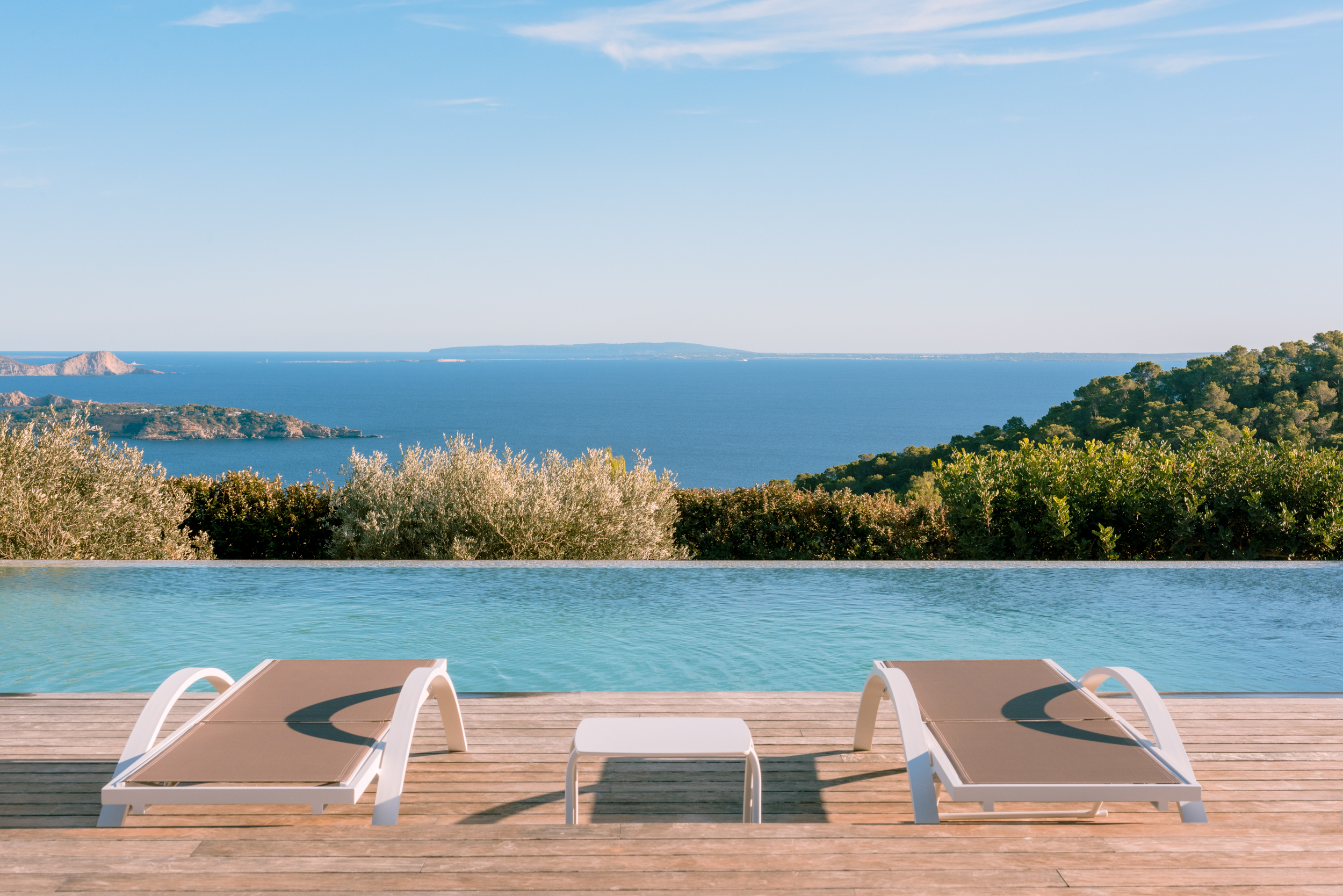 Ibiza-Villa-To-Rent-Romano-Arquitectos-Es-Cubells-Escenario-