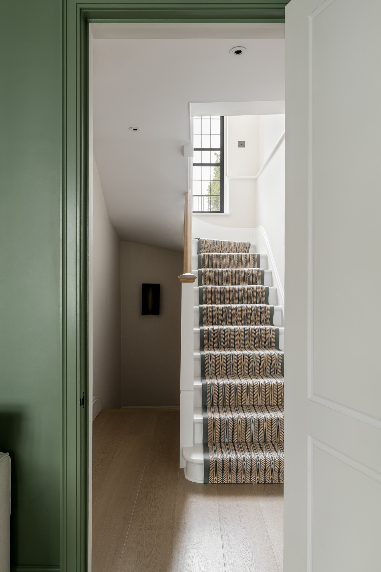 DN-Property-For-Sale-Queensdale-Road-9_Lo