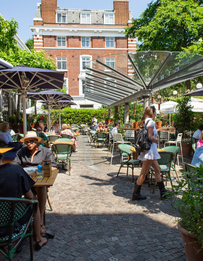 Domus-Nova-Area-Guide-Chelsea-South-Kensington-Best-Restaurants-Bluebird (3)