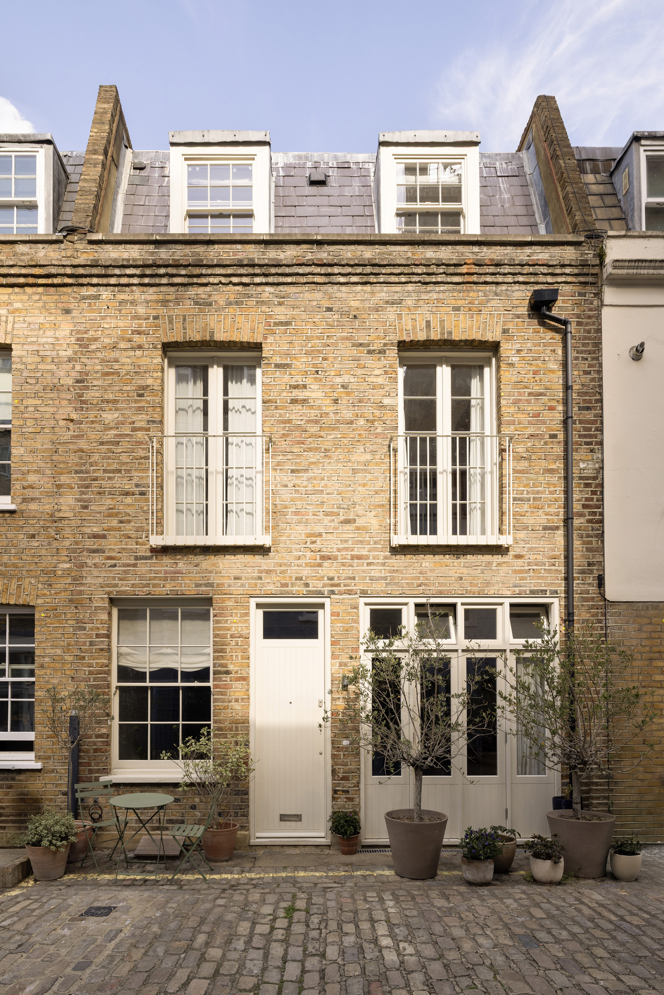 Domus-Nova-Bayswater-House-For-Sale-Princes-Mews-2_Lo