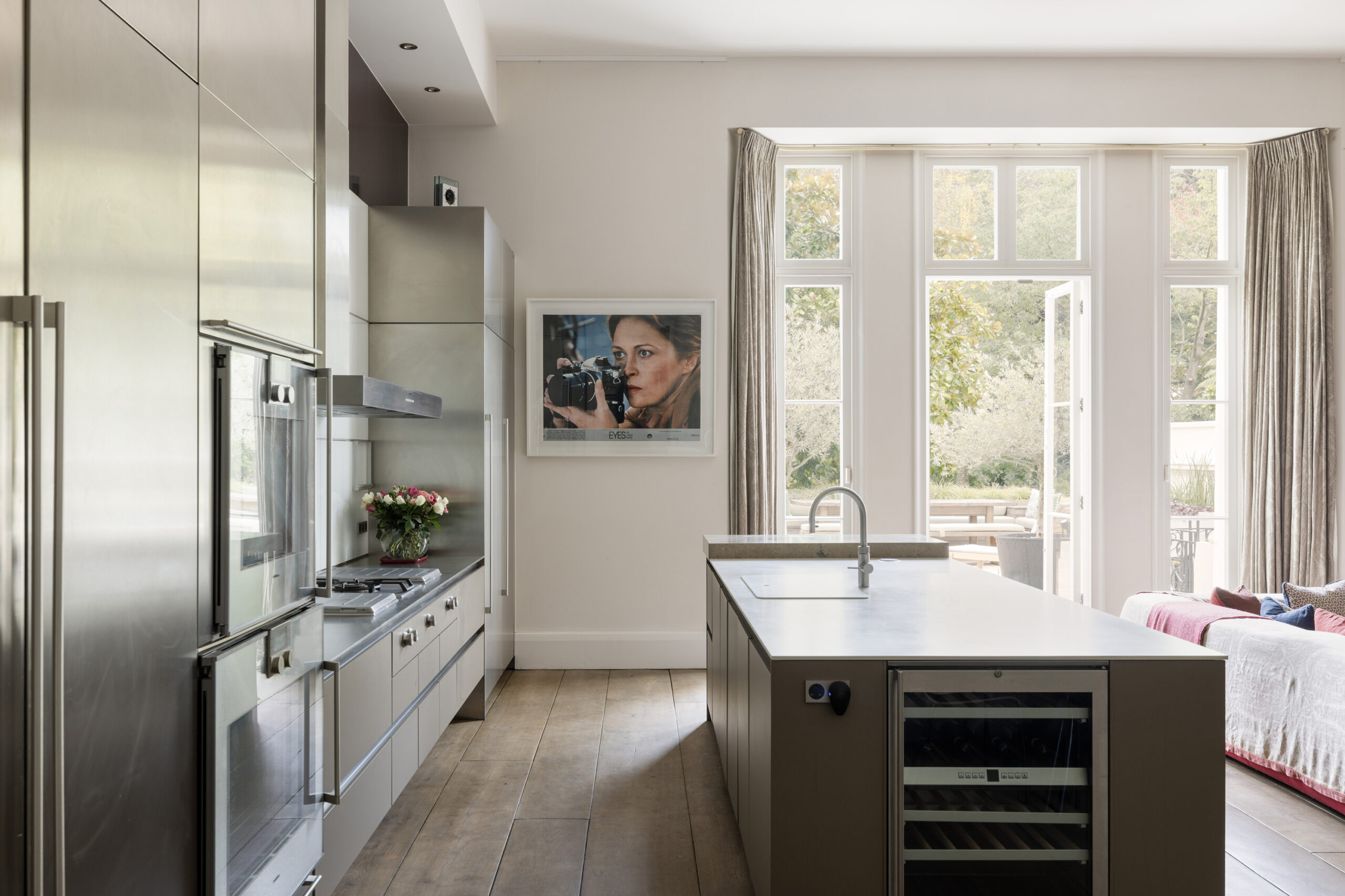 Domus-Nova-Hyde-Park-Apartment-For-Sale-Hyde-Park-Gardens-3_Lo