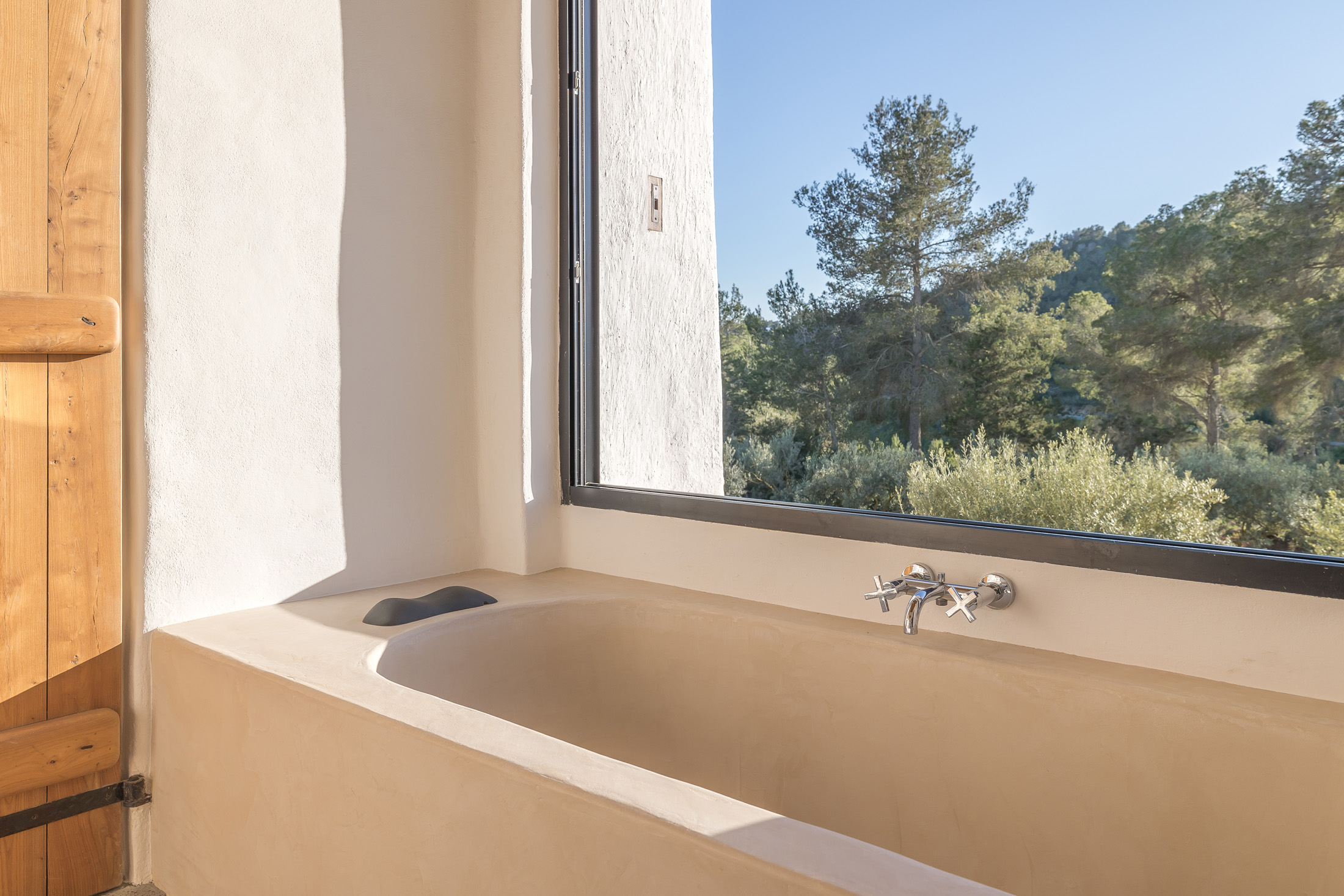 Domus-Nova-Ibiza-Luxury-Rental-Villa-San-Miguel-LR (28)