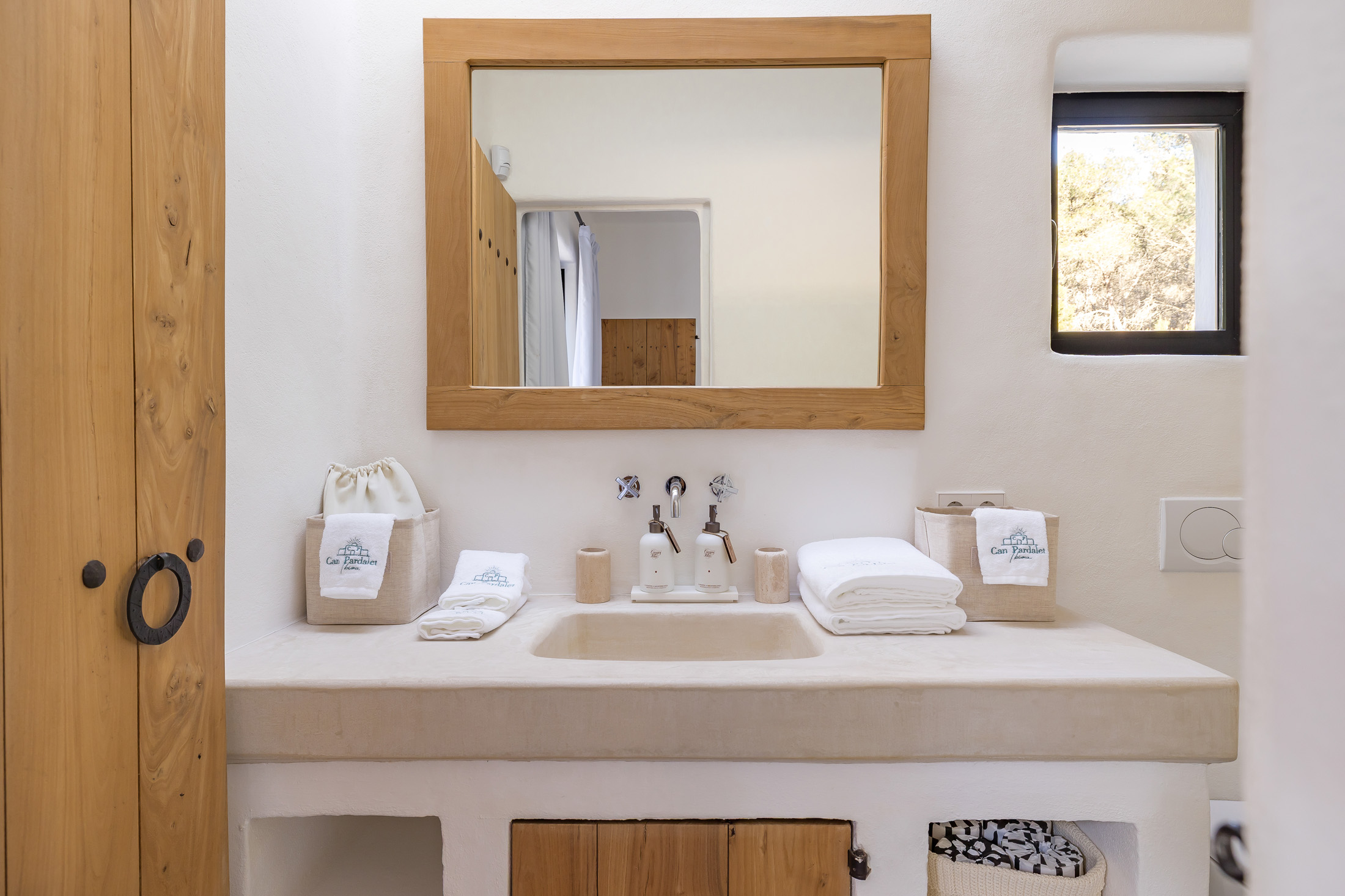 Domus-Nova-Ibiza-Luxury-Rental-Villa-San-Miguel-LR (51)