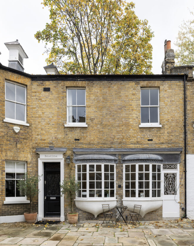 Domus-Nova-Knightsbridge-House-For-Rent-Rutland-Garden-Mews-13_Lo