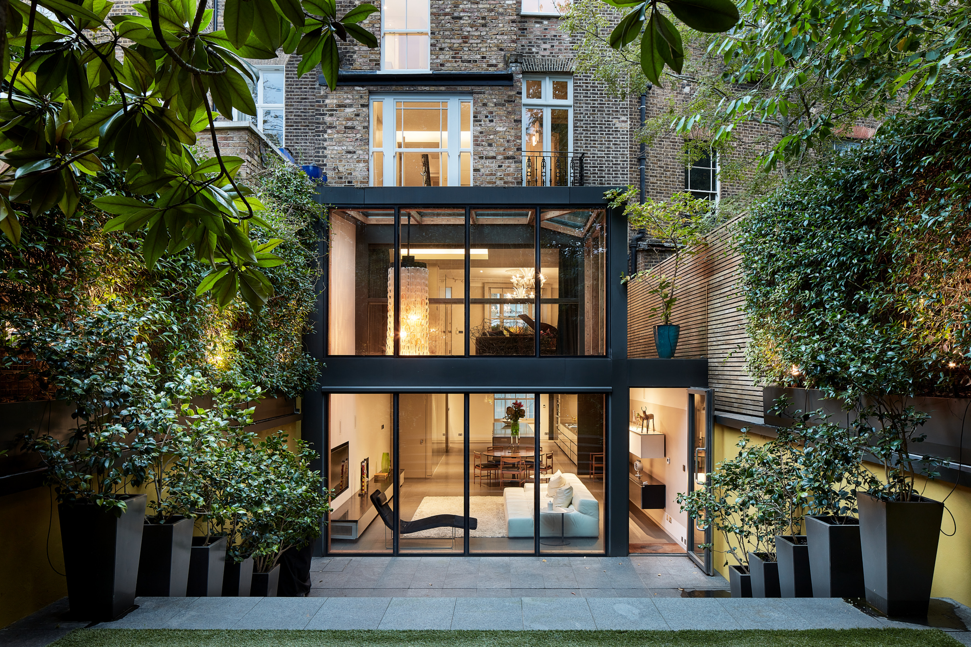 Domus-Nova-Notting-Hill-House-For-Rent-Horbury-Crescent_Lo (1)