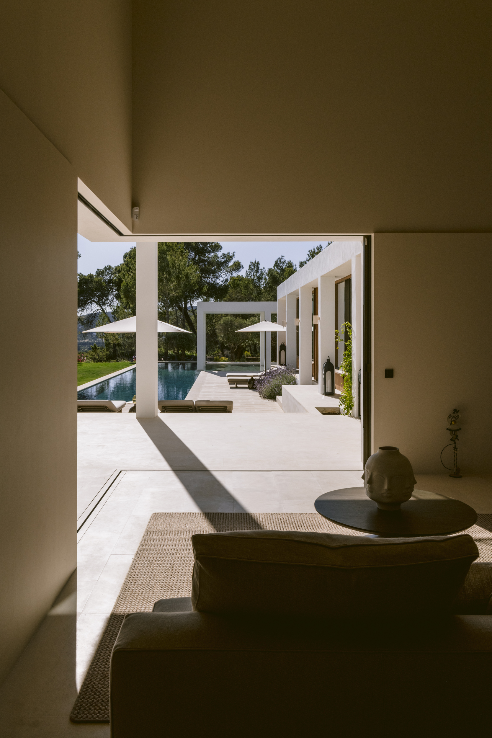 Ibiza-Architect-Designed-Villa-To-Rent-Can-Arenisca (21)