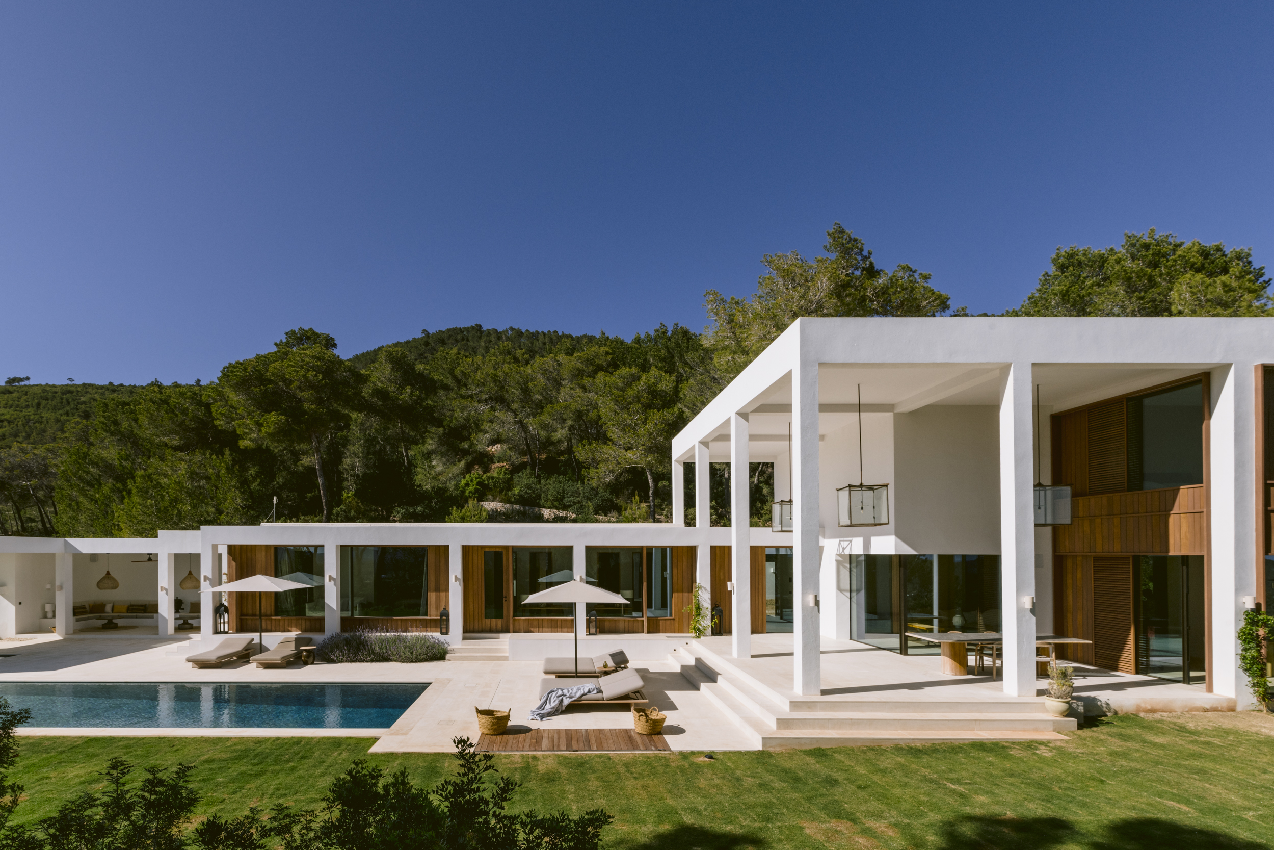 Ibiza-Architect-Designed-Villa-To-Rent-Can-Arenisca (3)