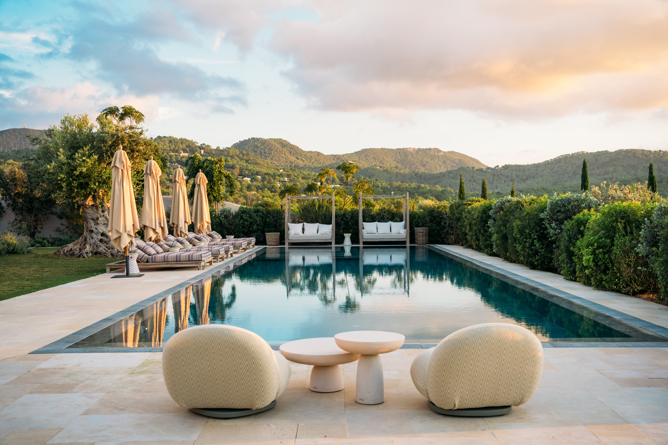 Ibiza-Luxury-Villa-For-Sale-Jaime-Romano-Southwest17