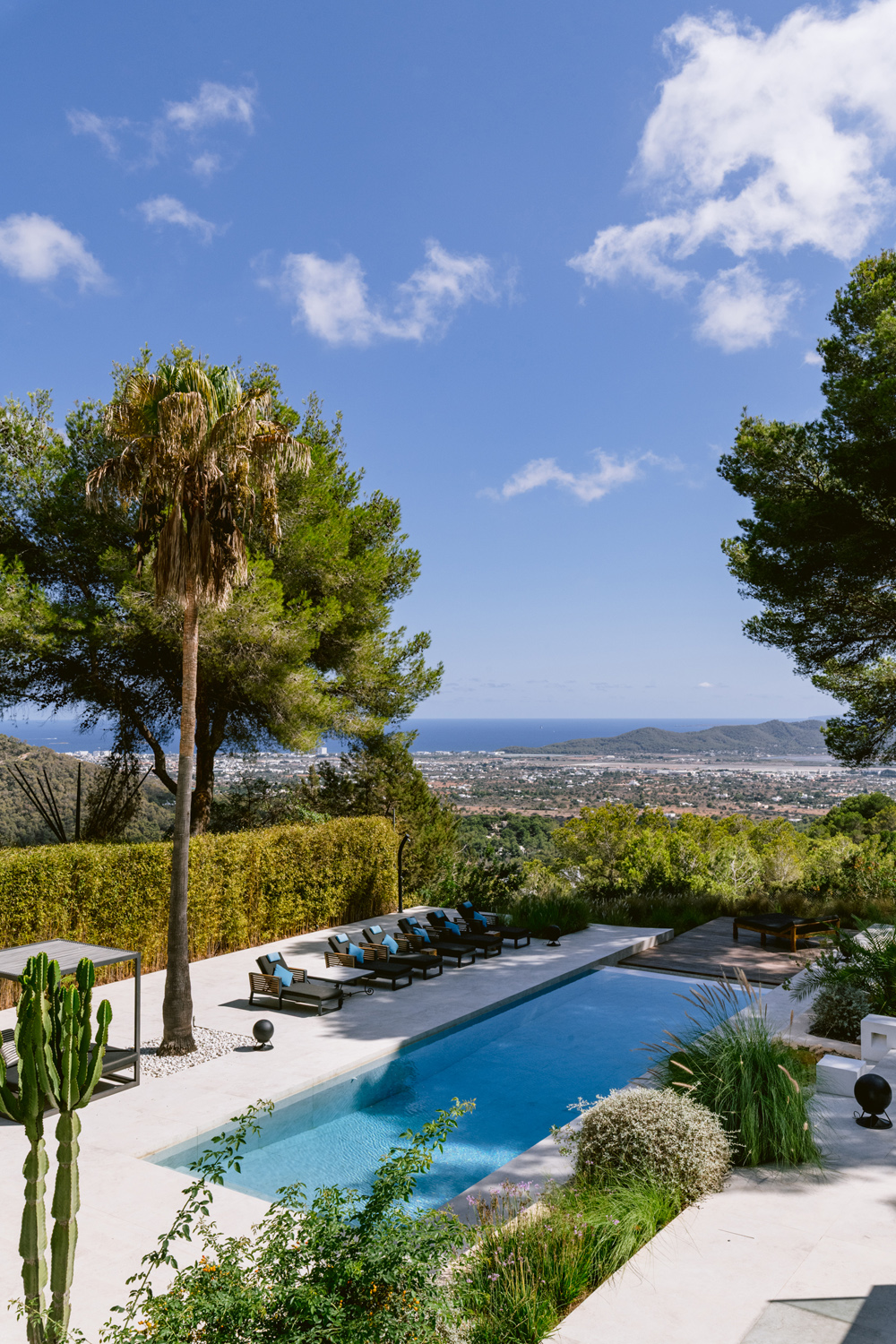 Ibiza-Villa-For-Sale-KM3-Villa-Zen-Salinas (26)