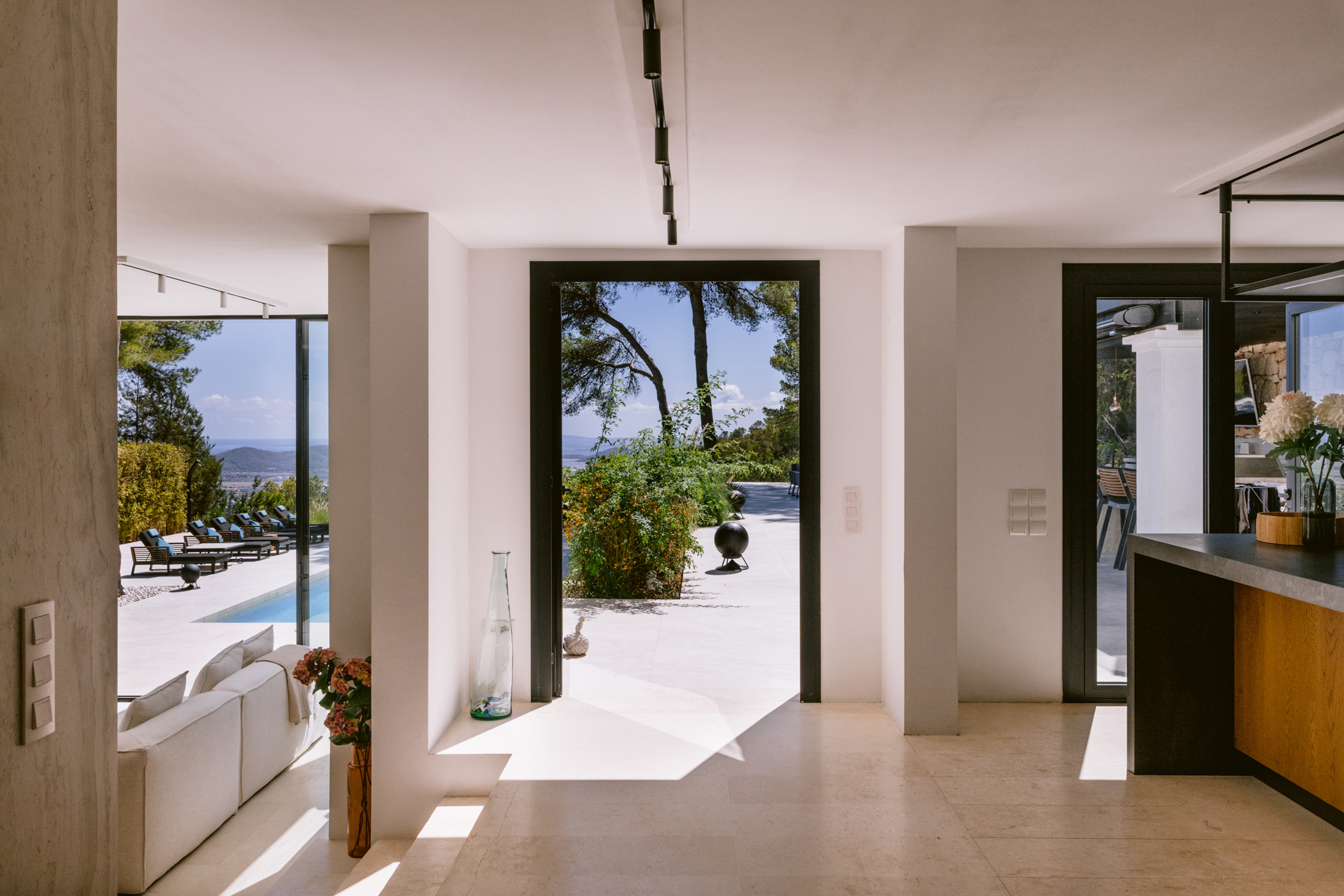 Ibiza-Villa-For-Sale-KM3-Villa-Zen-Salinas (44)