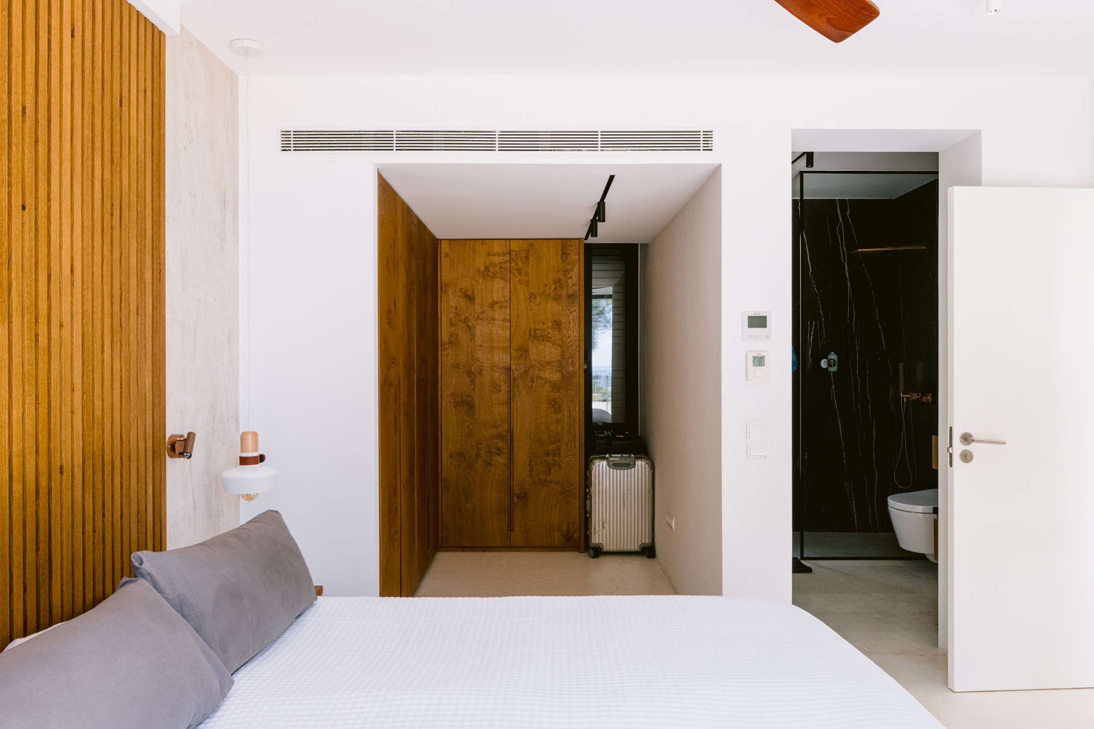 Ibiza-Villa-For-Sale-KM3-Villa-Zen-Salinas (7)