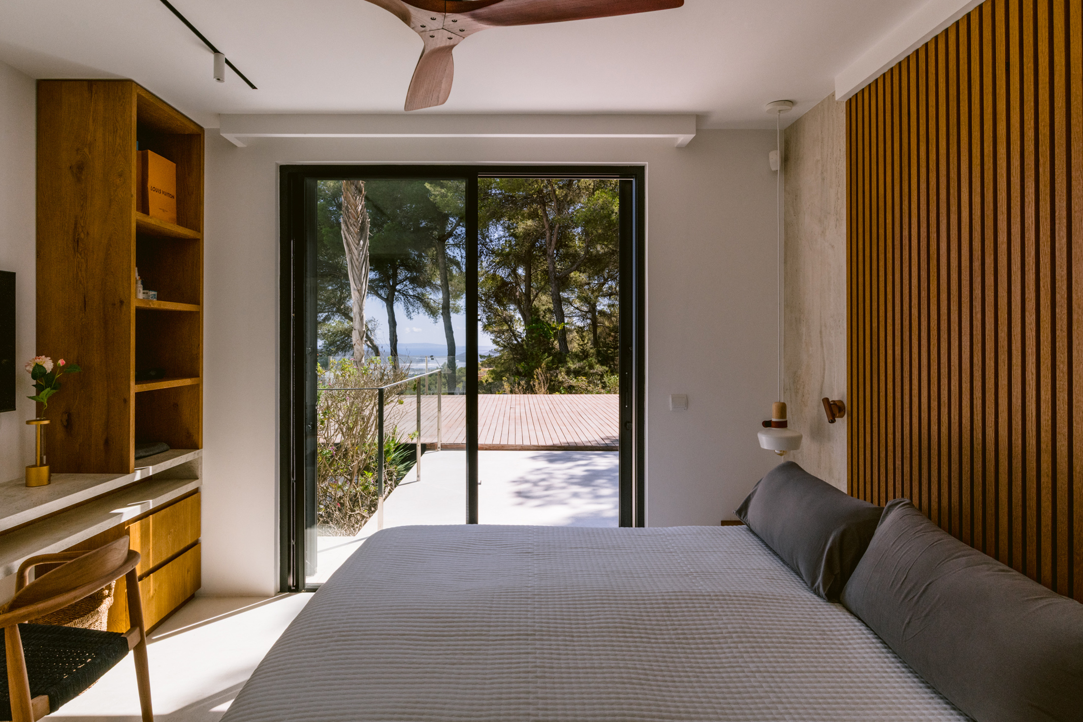 Ibiza-Villa-For-Sale-KM3-Villa-Zen-Salinas (8)