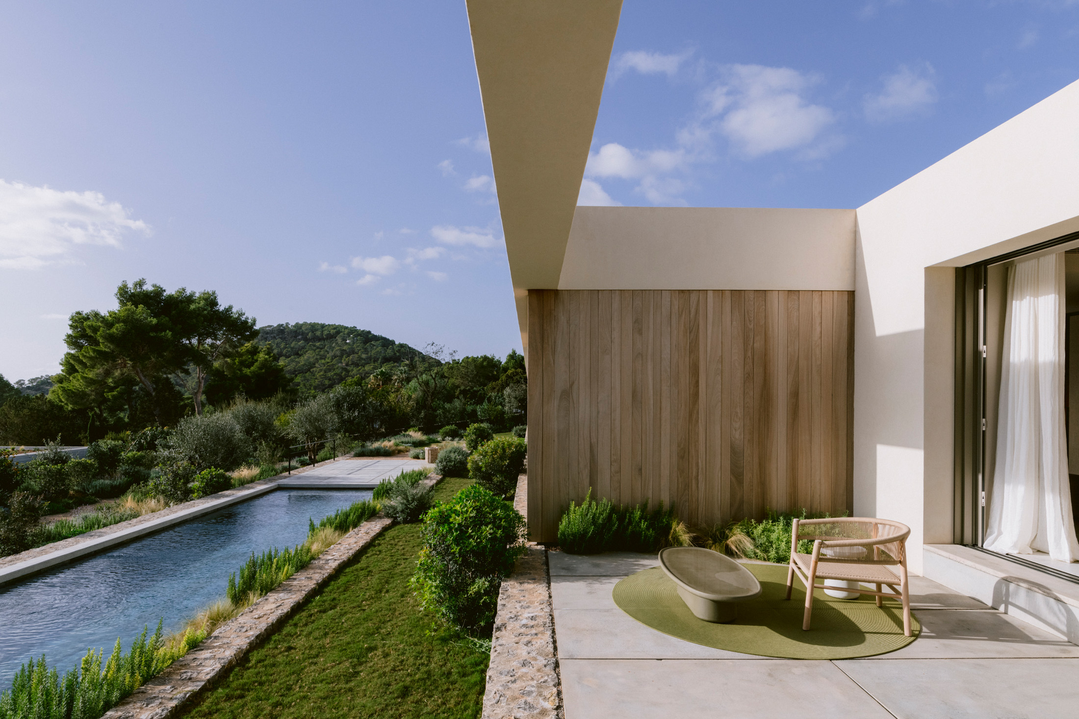 Luxury-Ibiza-Architect-Desgned-Modernist-Villa-For-Sale-Es-Vedra-Romano-Arquitectos- (120)