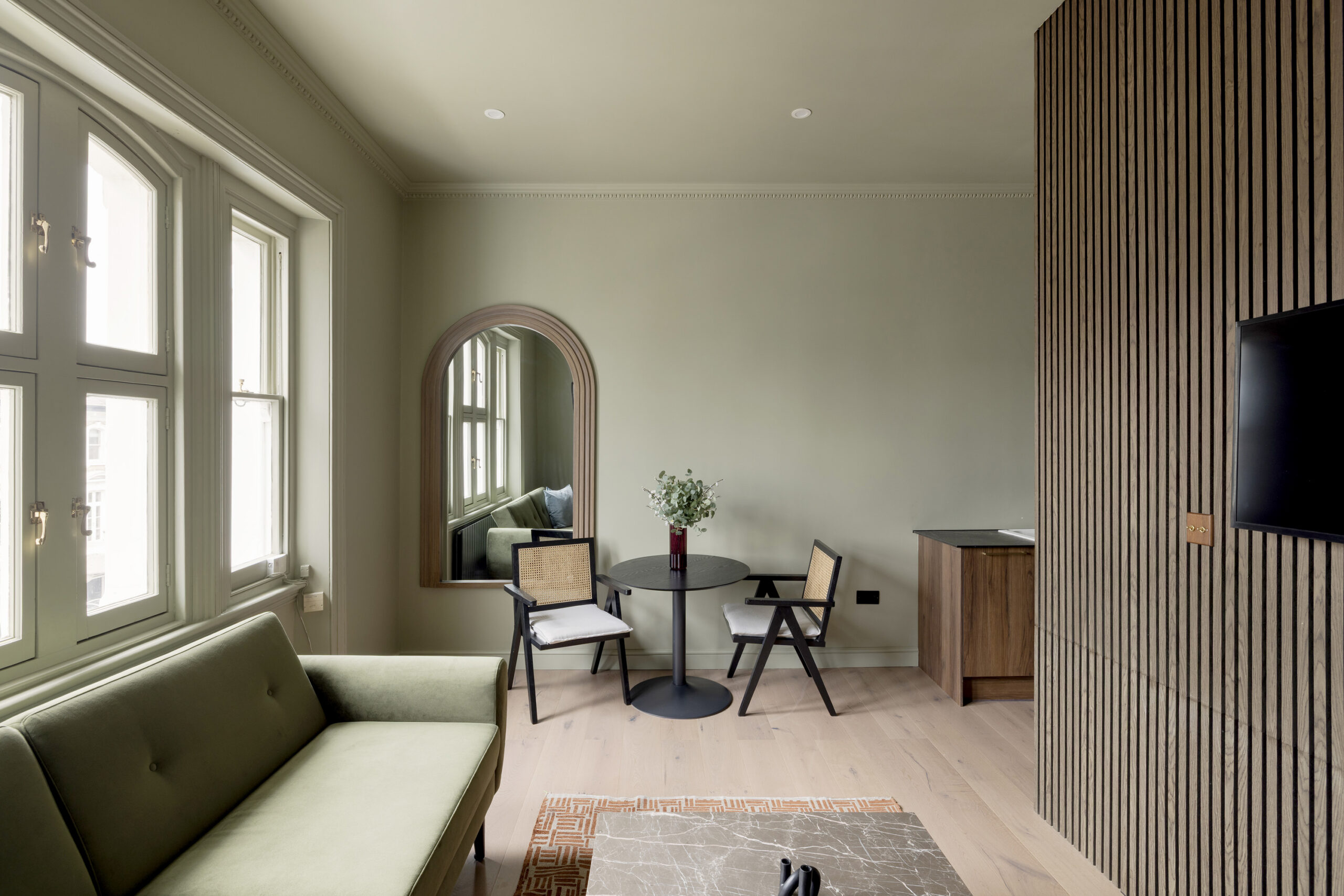 West-Brompton-Apartment-For-Rent-Redcliffe-Gardens-1_Lo